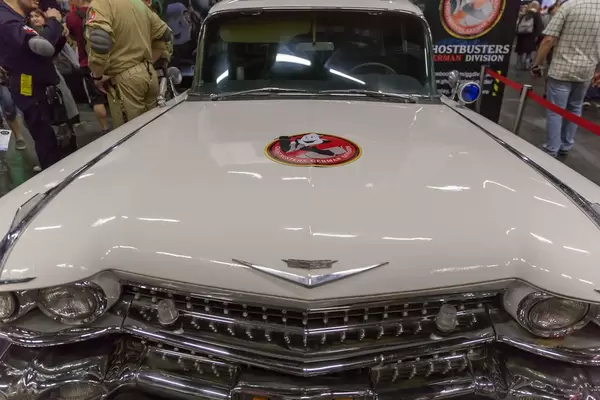 Ghostbusters Ecto-1 car