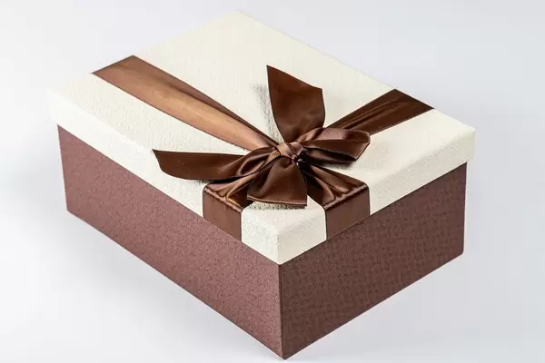 Gift box with ribbon and bow. Holiday concept, surprise (Flip 2019)
