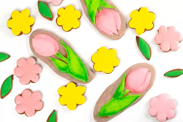 Gingerbread cookies for women's day in the form of flowers, top view