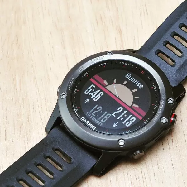 Give a warm welcome to my new Garmin Fenix3. @garminofficial #fenix3 #gps #sunset #sun #happy #tri #trilife #triathlon #triathlete #trichallenge #triathlonpics #im703