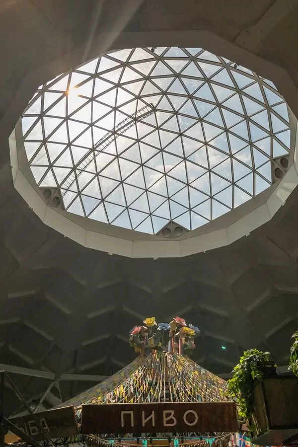 Glaskuppel des Danilovsky Market in Moskau