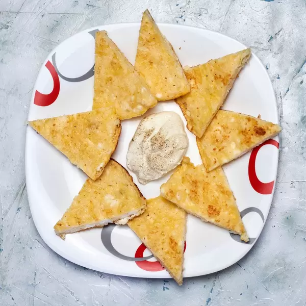 Gluten-free and rice-flour based khachapuri with sour cream