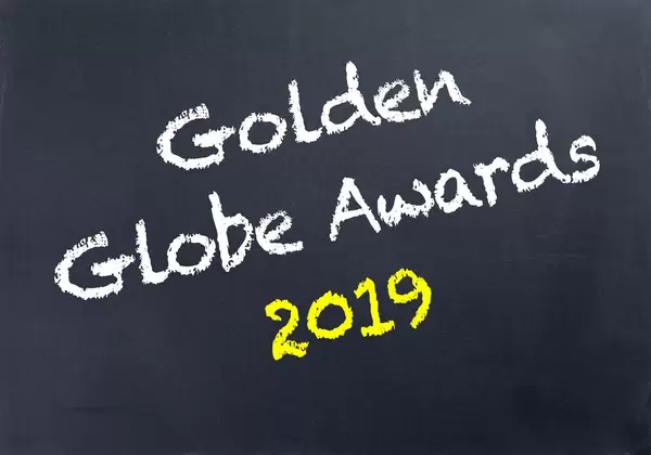 GOLDEN GLOBE AWARDS 2019 geschrieben auf schwarzer Tafel