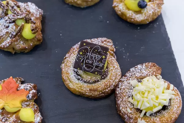 Gourmand Pastries - Plunderteilchen mit verschiedenen Motiven - Happy New Year