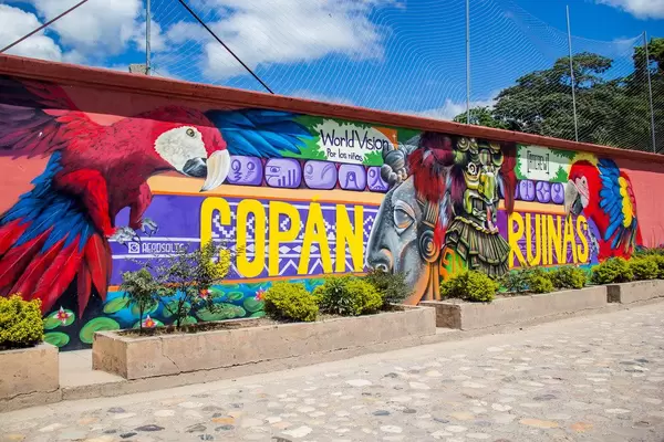 Graffitikunst bei den Copan Ruinen  - Copan Ruinas