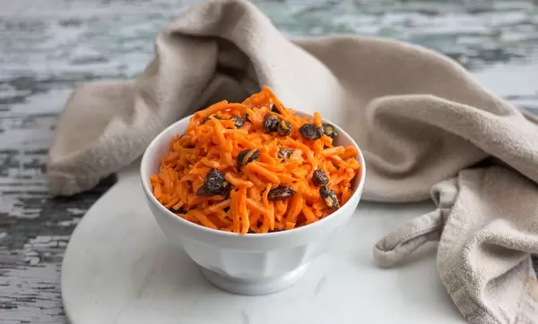 Grated Carrot Salad with Raisin (Flip 2019) (Flip 2019)