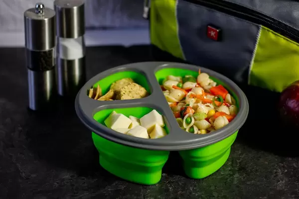 green lunch box
