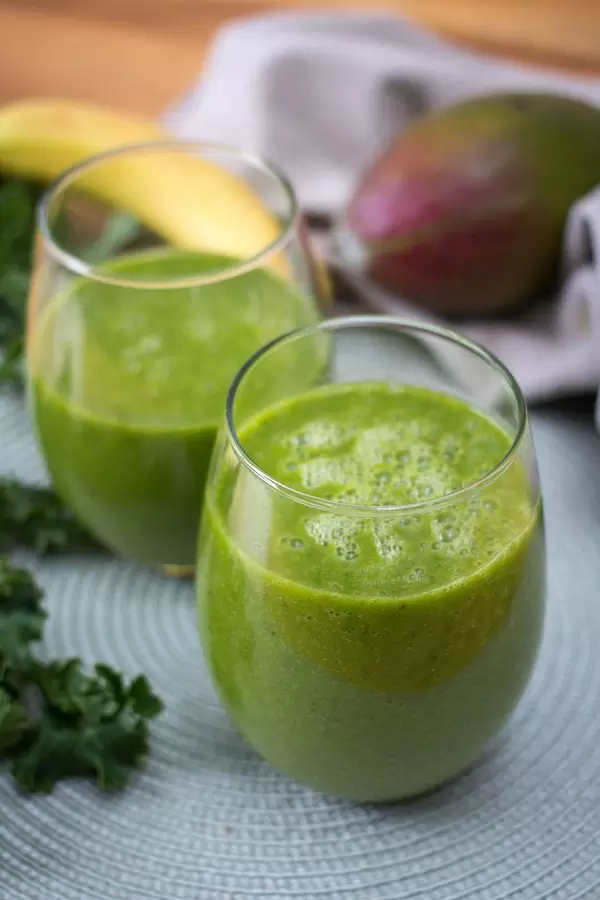 Green Smoothies in a Glass