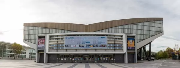 Grugahalle Panorama Ansicht an einem Herbsttag in Essen