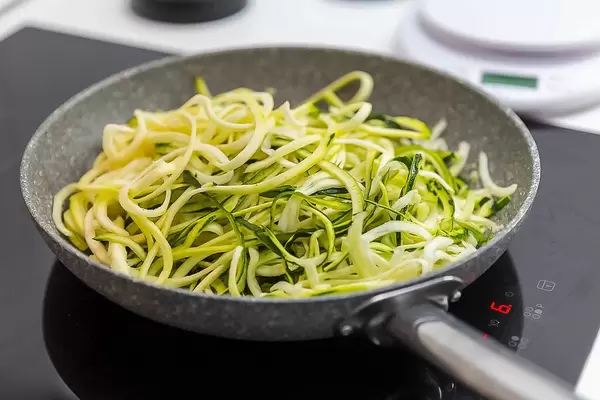 Grüne Pasta für vegane Ernährung