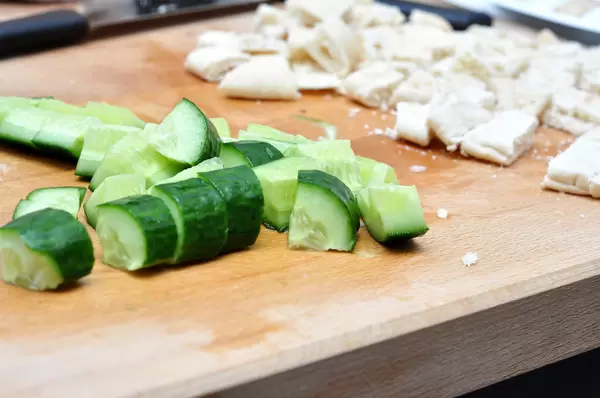 Gurke und Pita-Würfel