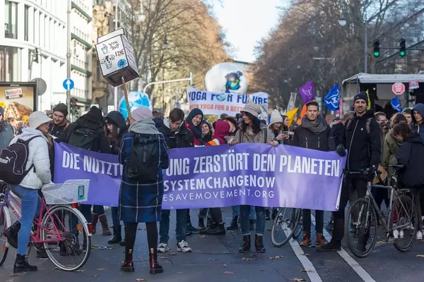 Gut besuchte Fridays for Future Demonstration am 29.11.19 in Köln