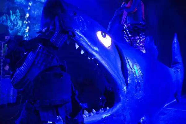 Hai-Gag im Robot Restaurant in Shinjuku, Tokyo