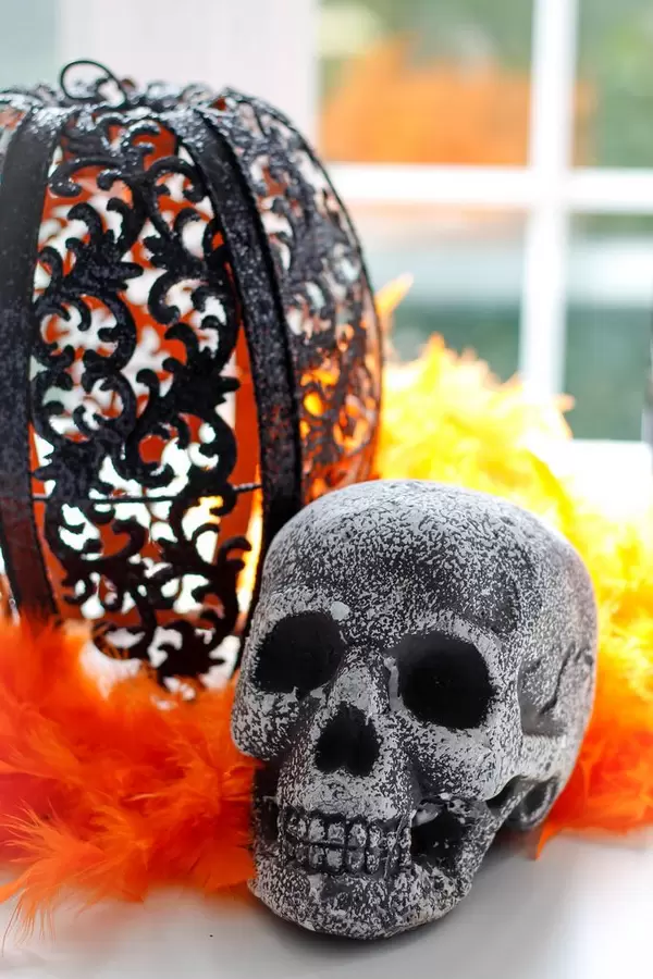 Halloween: Skelleton and Black Pumpkin