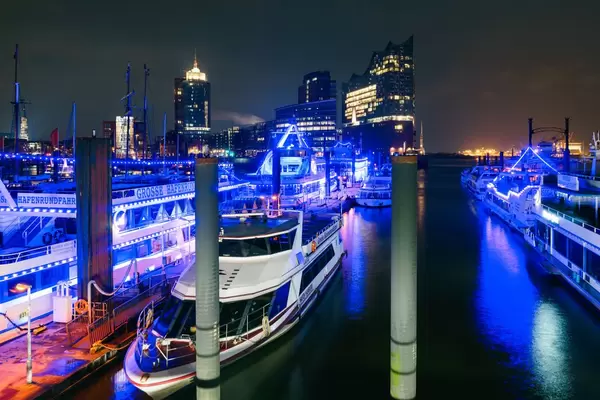Hamburg port / Hamburger Hafen