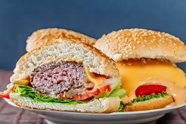 Hamburgers ready-to-eat