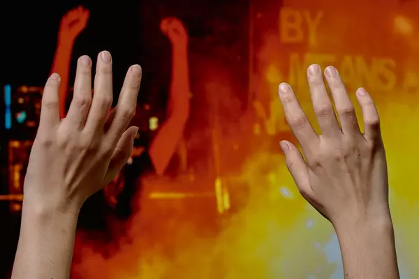 Hände hoch vor dem Bild eines Ansturms: Randale am Kapitol in Washington