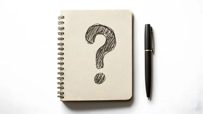 Handgezeichnetes Fragezeichen im Notizbuch