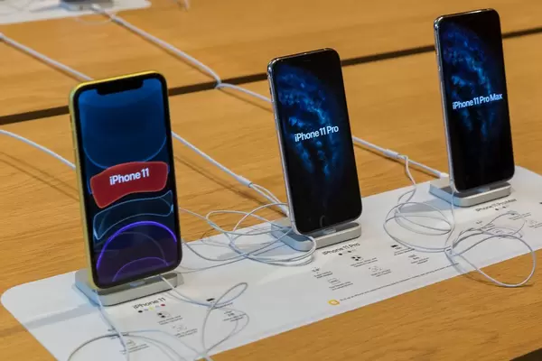 Handy-Ausstellungsstücke der neuen Apple iPhone 11, Pro und Pro Max Modelle