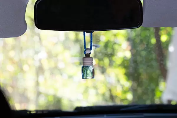 Hanging flavor in the car