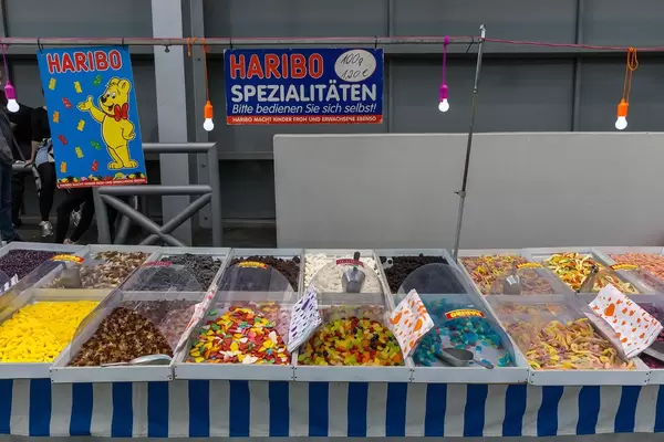 Haribo Spezialitäten Selbstbedienung von Fruchtgummi verschiedene Sorten
