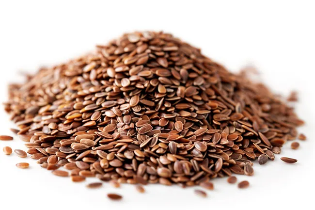 Haufen brauner Leinsamen