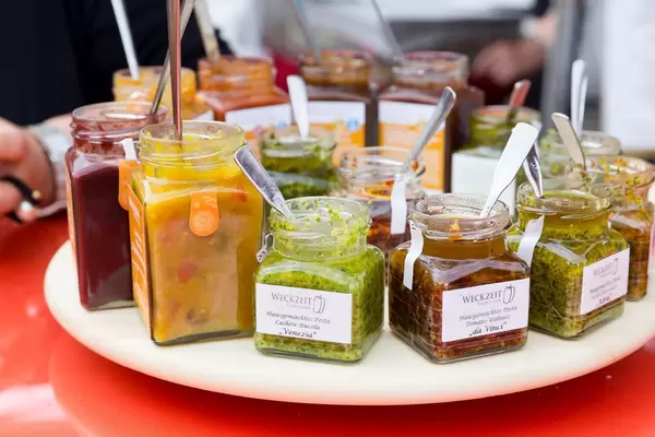 Hausgemachtes Pesto: Cashew, Tomate-Walnuss