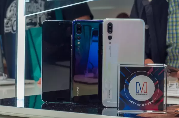 Hauwei P20 Pro Handys in unterschiedlichen Farben. Best of IFA 2018