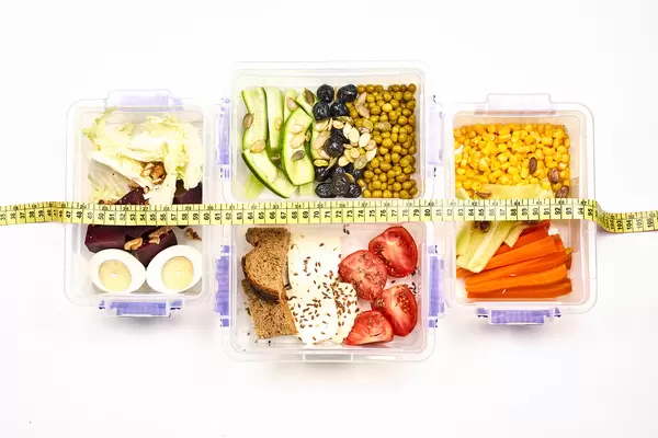 Healthy meal delivery with fresh, organic produce and clean ingredients