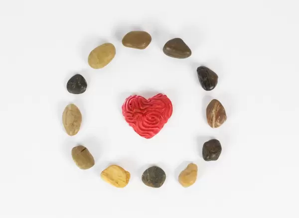 Heart surrounded by a circle of small stones