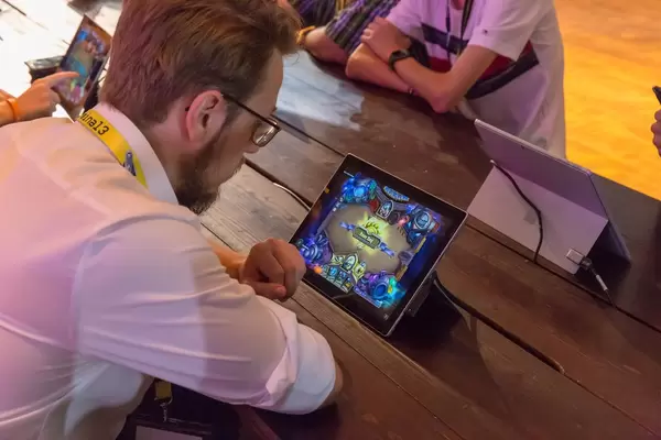 Hearthstone zocken auf Microsoft Surface