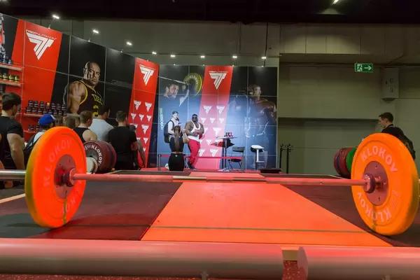 Heavy weights on the stage - FIBO Cologne 2018