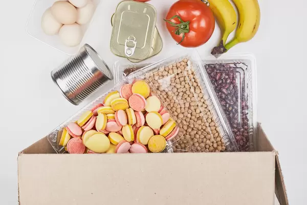 Help and donation of food