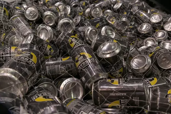 High protein beer by JoyBräu connects fitness nutrition with the taste of beer