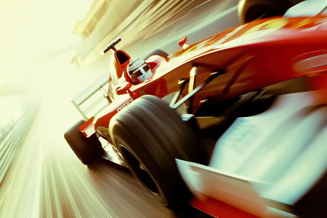 Hochgeschwindigkeits-Formelrennwagen in rasanter Kurvenfahrt