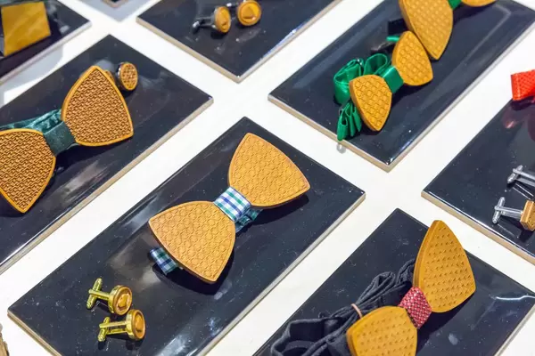 Holzfliegen, Manschettenknöpfe und Accessoires von White Monkey