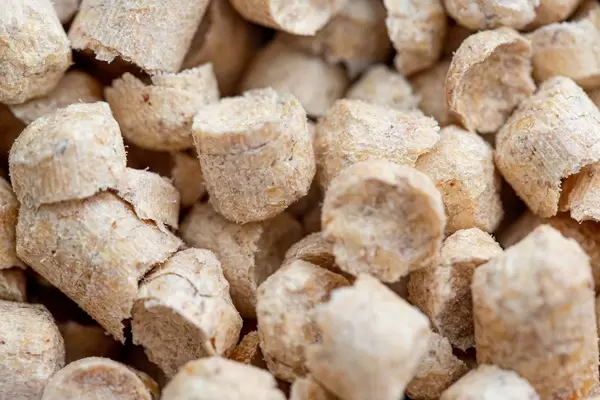 Holzpellets als Füllmaterial für die Toilette von Tieren