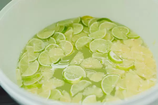 Homemade Citrus Lemonade With Lime And Sugar (Flip 2019)