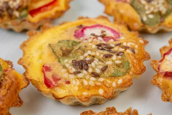 Homemade tasty appetizers with paprika radishes and spinach (Flip 2019)