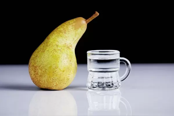 Homemande Schnapps with pear fruit (Flip 2019)