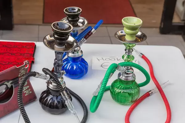 Hookah - Shisha Wasserpfeifen in verschieden Farben zum Verkauf in Venlo