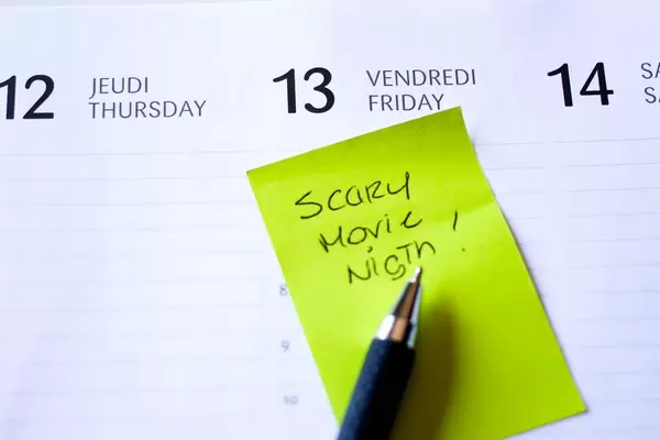 Horrorfilm perfekt für den Filmabend am Freitag den 13.