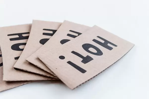 Hot-Label aus Karton für Kaffeetassen