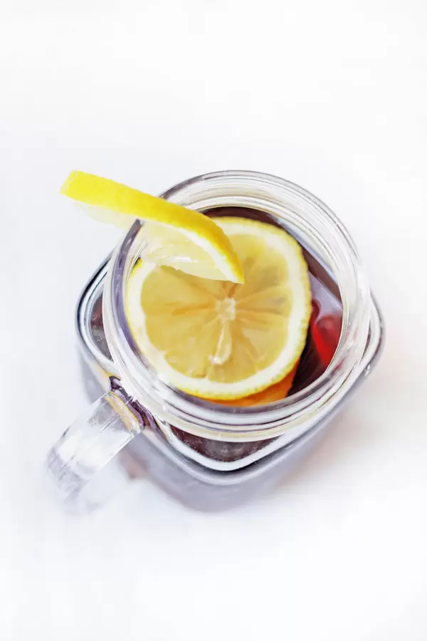 Ice-Tee mit Zitrone