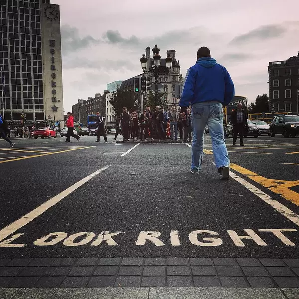 If nothing goes right, go left. ;-) Very thankful for this small little helpers on the street. ? Saved my life so many times. ? #happy #dublin #streetart #streetphotography #street