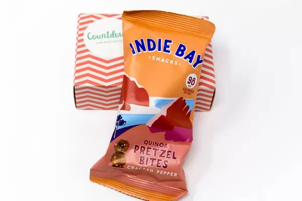 Indie Bay - Gebackene Bretzelstücke aus Quinoa mit Salz und Pfeffer aus dem achtzehnten Türchen des veganen Foodist Active Adventskalender