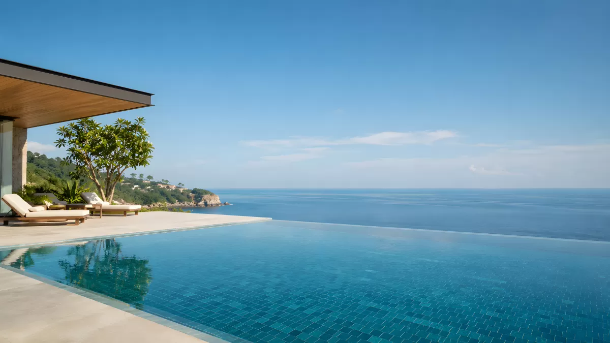 Infinity-Pool mit Meerblick an moderner Luxusvilla