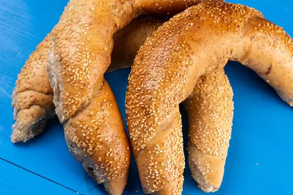 Integrated Buns on the blue background boards