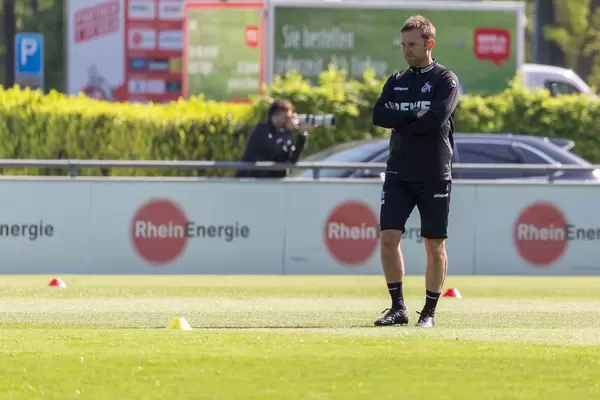 Interimstrainer André Pawlak bei seiner ersten Trainingsstunde mit dem 1. FC Köln