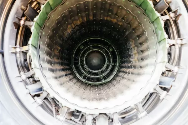 Internals of fighters jet engine / Innenräume von Kampfflugzeugtriebwerk
